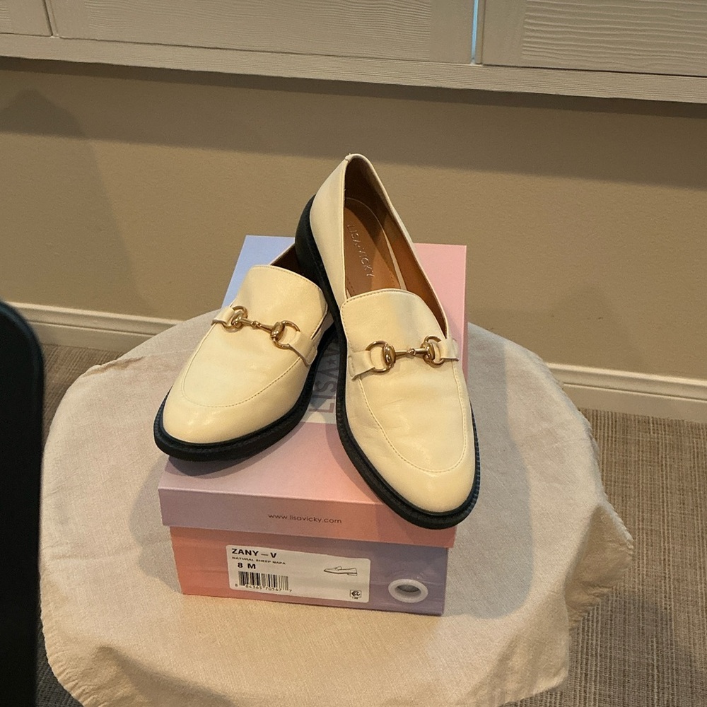 Elegant Cream Loafers with Gold Accent